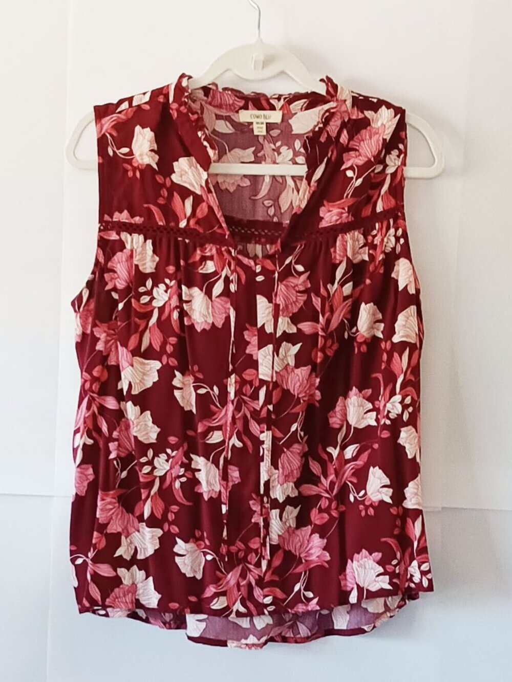 COMO BLU Maroon Floral Sleeveless Blouse Size M
